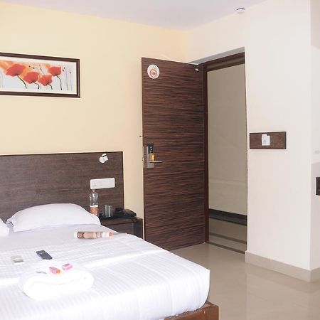 Hotel Orangeinn Omr Perungudi Chennai Exterior photo