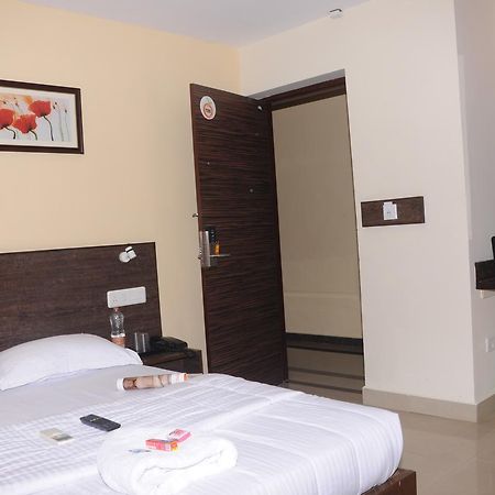 Hotel Orangeinn Omr Perungudi Chennai Exterior photo